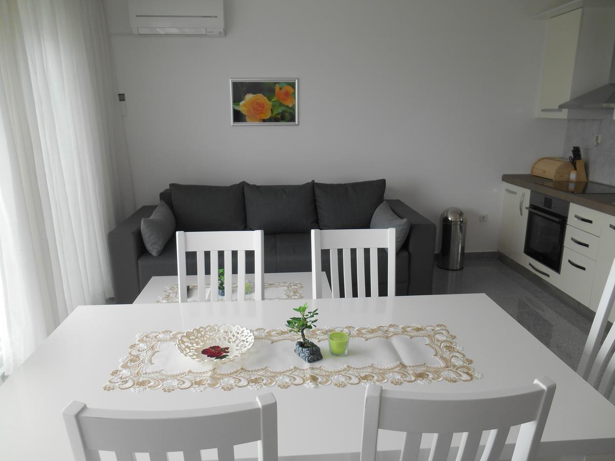 Apartments Diana ชัมรีกา ภายนอก รูปภาพ