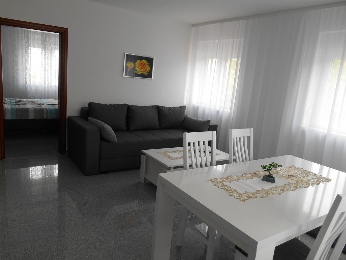 Apartments Diana ชัมรีกา ภายนอก รูปภาพ