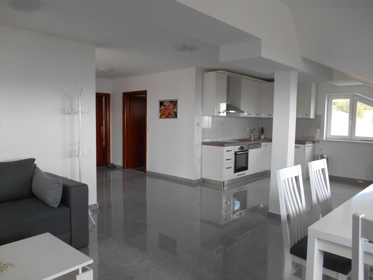Apartments Diana ชัมรีกา ภายนอก รูปภาพ